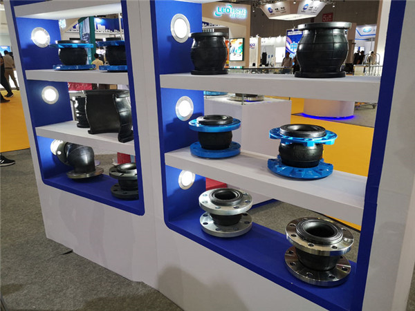 上?？趶紻N100軟接頭,壓力2.5MPA